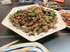 -许哥东北烧烤·铁丳烤串·宫后夹肉(繁花中心店)