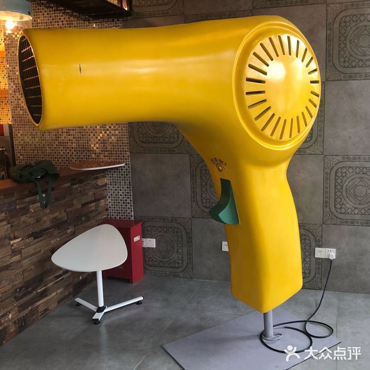 沉浸式的话剧，你试过了吗？