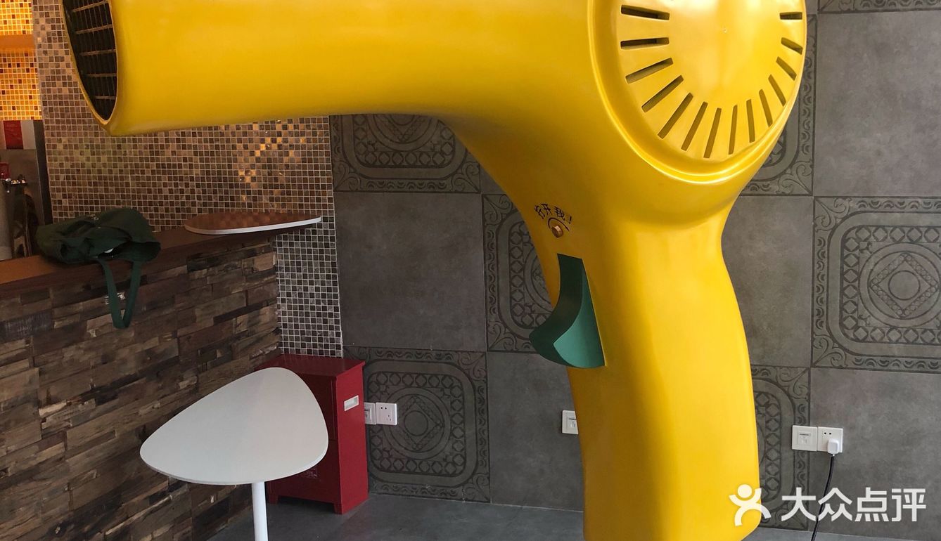 沉浸式的话剧，你试过了吗？