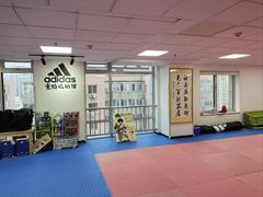 -adidas壹跆运动馆(世纪经贸大厦店)