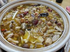 -东巴谷野生菌火锅餐厅