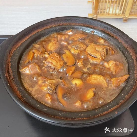 梁记黄焖鸡米饭(新区店)