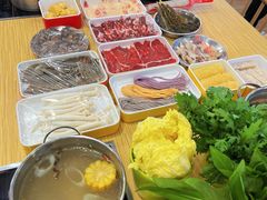 -杨老板·海鲜集市火锅·鲜切牛肉(中防万宝店)