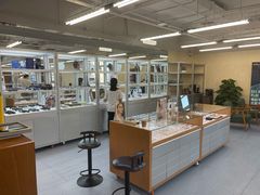 -无奔眼镜·蔡司·依视路授权店(马家堡店)