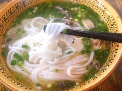 -正宗李家土鸡米线店