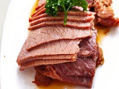 五香牛肉-七的湖·晚芳亭·阳澄湖农家菜·大闸蟹(莲花岛店)