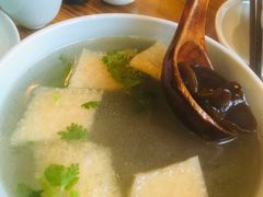 香菜鱼圆汤-双塔老饭店