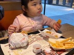 -The Habit Burger Grill 哈比特汉堡(复兴soho店)