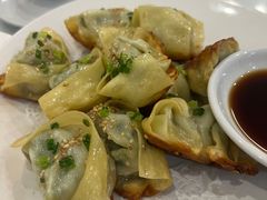 生煎馄饨-小实惠嘉(威海路店)