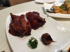 脆皮烧顶鸽-御宝轩(益丰·外滩源店)