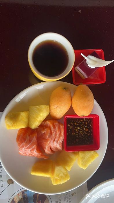 荣誉国际酒店-云顶旋转餐厅图片
