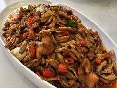 杂菌炒肉-至味人间