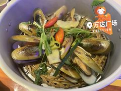 -千岛蚝高压锅生蚝·人参火锅(白云万达店)