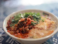 -巍山𤆵肉饵丝