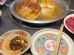 -沸炉重庆老火锅(军事博物馆店)