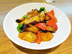 地三鲜-上关雪東北菜(中房金谊店)