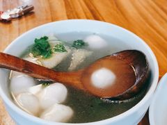 香菜鱼圆汤-双塔老饭店
