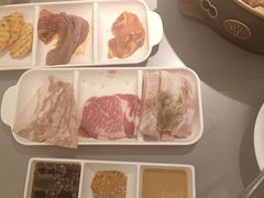 -山焱·炭火自助烤肉(周浦万达店)