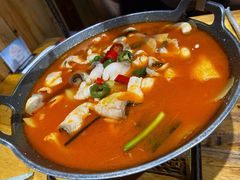 -老滇山寨•云南特色菜•地方菜•民族风情歌舞表演(金碧店)