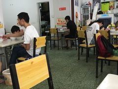 大堂-非遗·爱西干面(小公园总店)