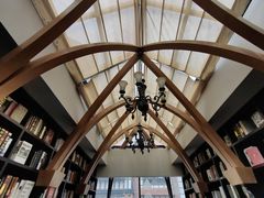 -钟书阁(松江泰晤士小镇店)