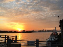 -鱼珠码头(轮渡站)