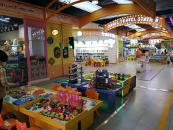 -孩子王(铁西万达店)