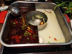 鸳鸯锅-新辣道鱼火锅(世纪金源购物中心店)