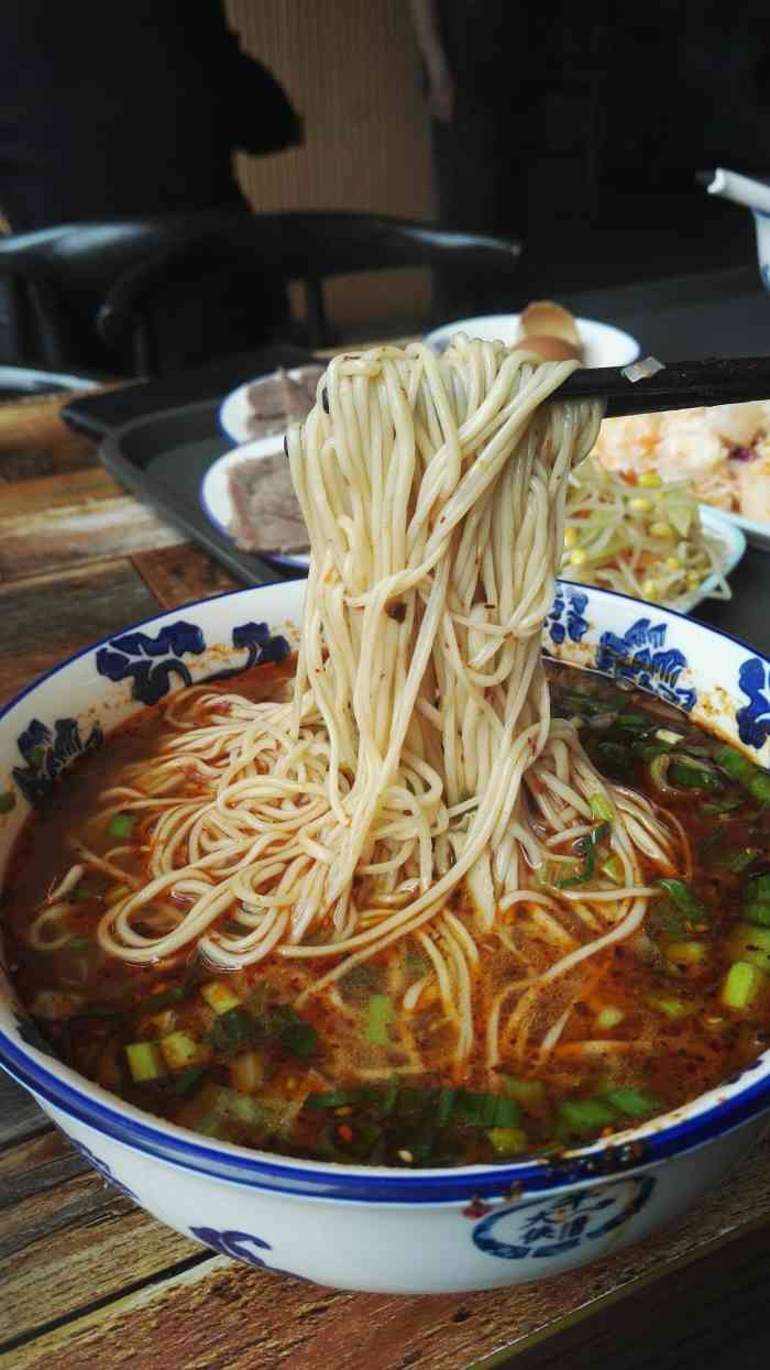 牛大侠牛肉面·清真-"对于一个待在成都的兰州人来说,牛肉面就是.