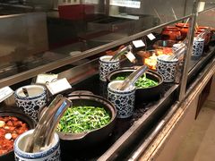 自助取餐区-咖啡苑自助餐厅·中国大饭店