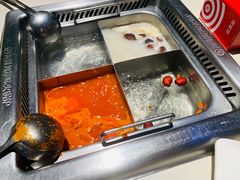 四宫格锅底-海底捞火锅(九久奥特莱斯店)