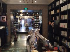 -钟书阁(松江泰晤士小镇店)