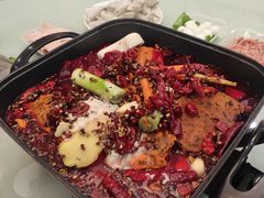 -二荆条·蜀鲜汇城市森林火锅