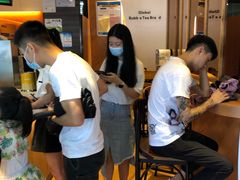 等位区-CoCo都可(白石洲店)