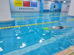 -宝德龙游泳健身