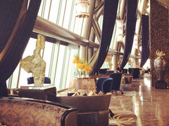 iphone_upload_pic-瑞吉酒店·The Drawing Room闲逸廊·云端下午茶·夜奢Whiskey