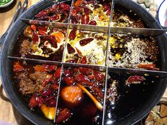 -白乐天毛肚火锅馆(解放碑店)