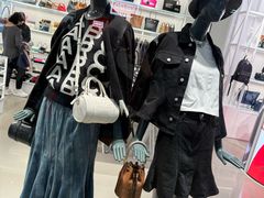 -东荟城名店仓