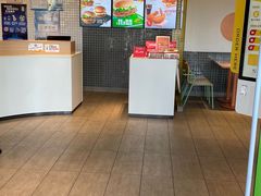 -麦当劳(南汇车市店)
