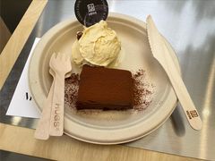-HUGS coffee(东区店)