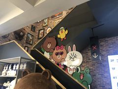 -LINE FRIENDS Garosu-gil Flagship Store