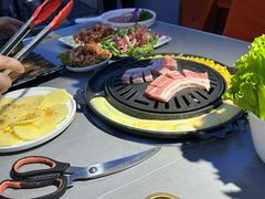 -盛辛巴·东北炭火烤肉(托乐嘉店)