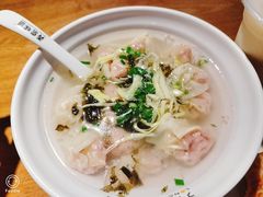 鸡汤荠菜小馄饨-弄堂咪道-饭香·面香·馄饨香(钦州北路田尚坊店)