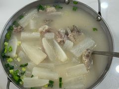 -余杨鸭鸭餐厅