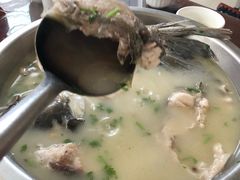 -美顺香食府鱼头老店(雪野湖店)