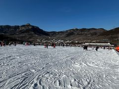 -济南卧虎山滑雪场