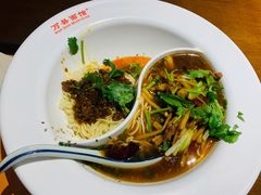 牛肉肥肠混合面-万县面馆(高笋塘店)