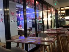 -樱花里音乐餐吧·牛扒椰子鸡(东圃店)