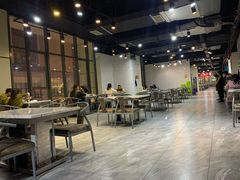 大堂-凤凰路何眼镜香辣蟹(花果园店)