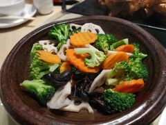 -关东小磨东北菜(上海长风大悦城店)